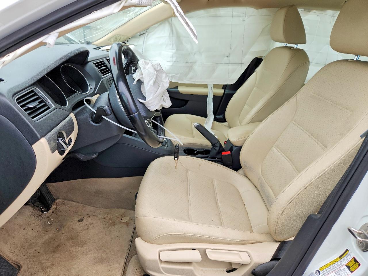 2015 Volkswagen Jetta Se White vin: 3VWD17AJ2FM307509