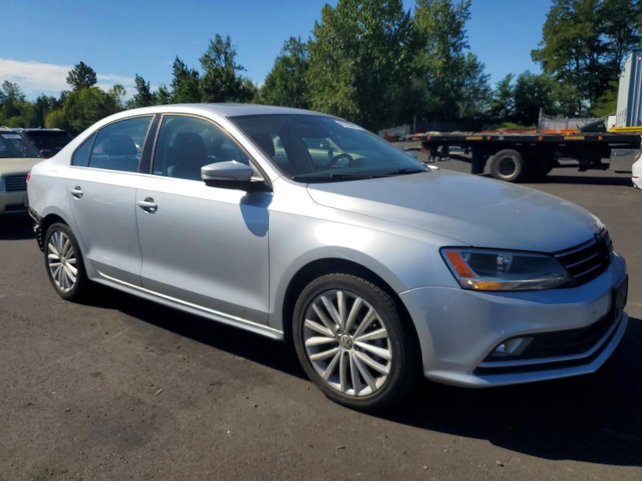 2015 Volkswagen Jetta Se Серебряный vin: 3VWD17AJ2FM311219