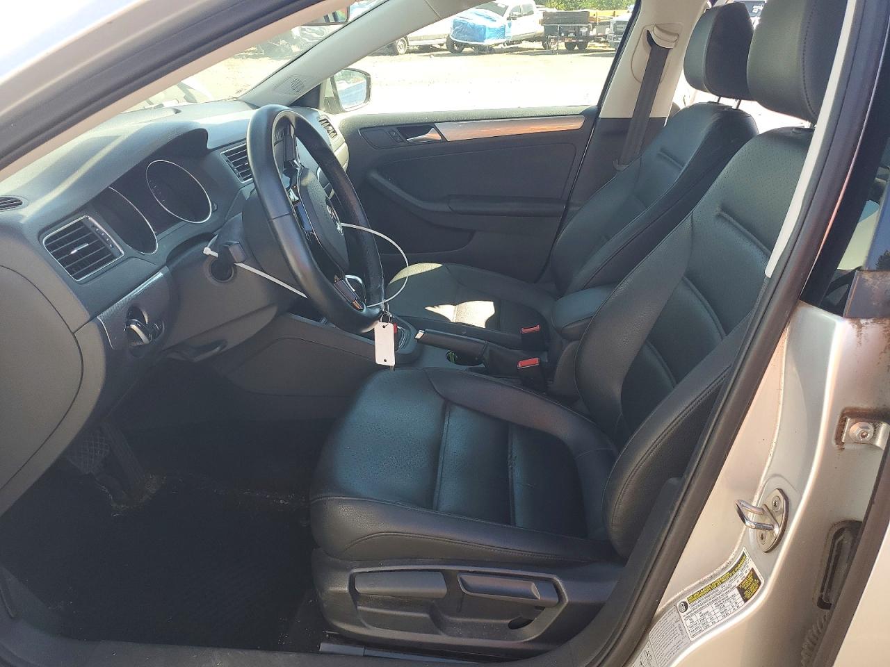 2015 Volkswagen Jetta Se Серебряный vin: 3VWD17AJ2FM311219