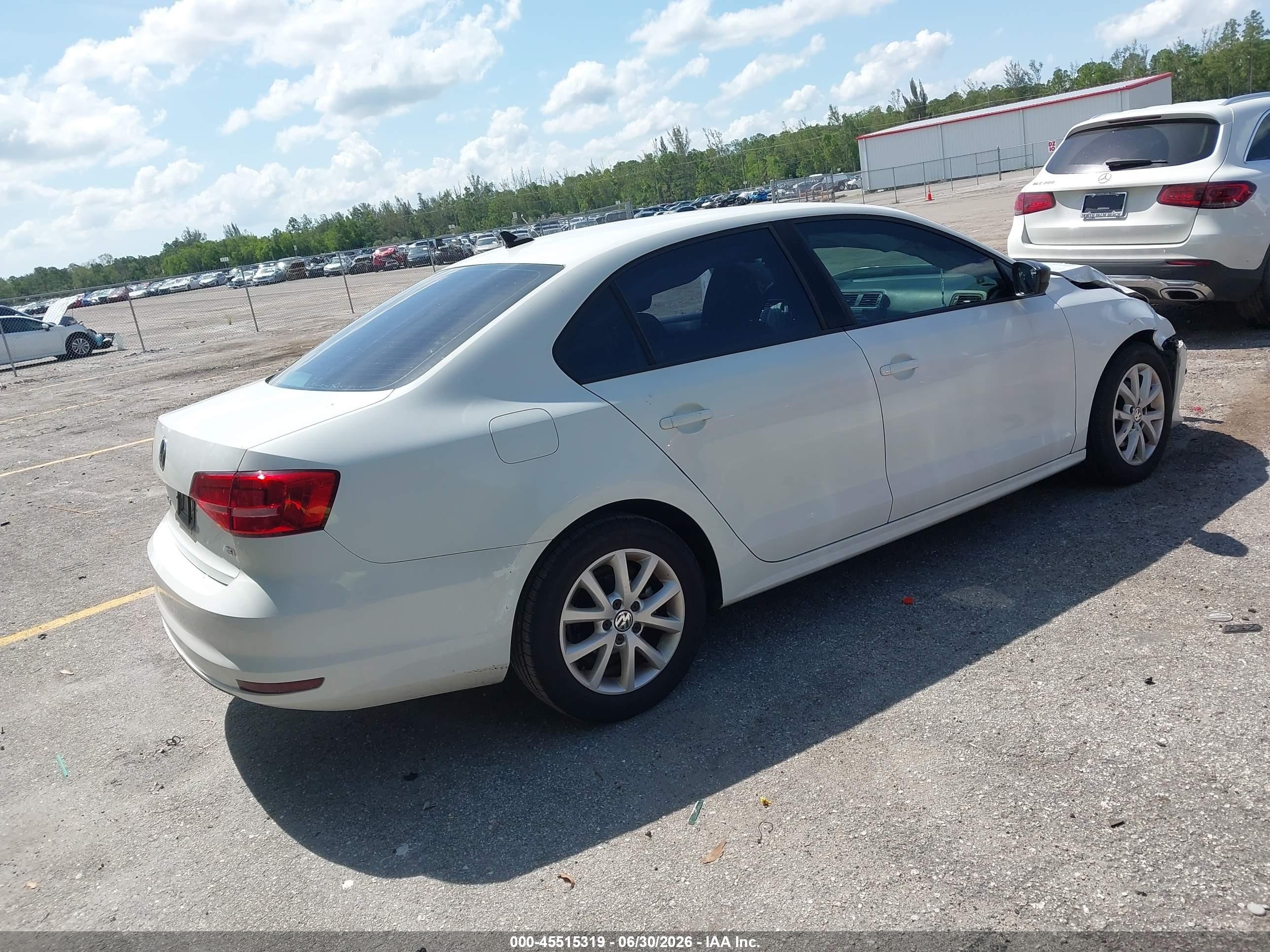 2015 Volkswagen Jetta 1.8t Se White vin: 3VWD17AJ2FM356077
