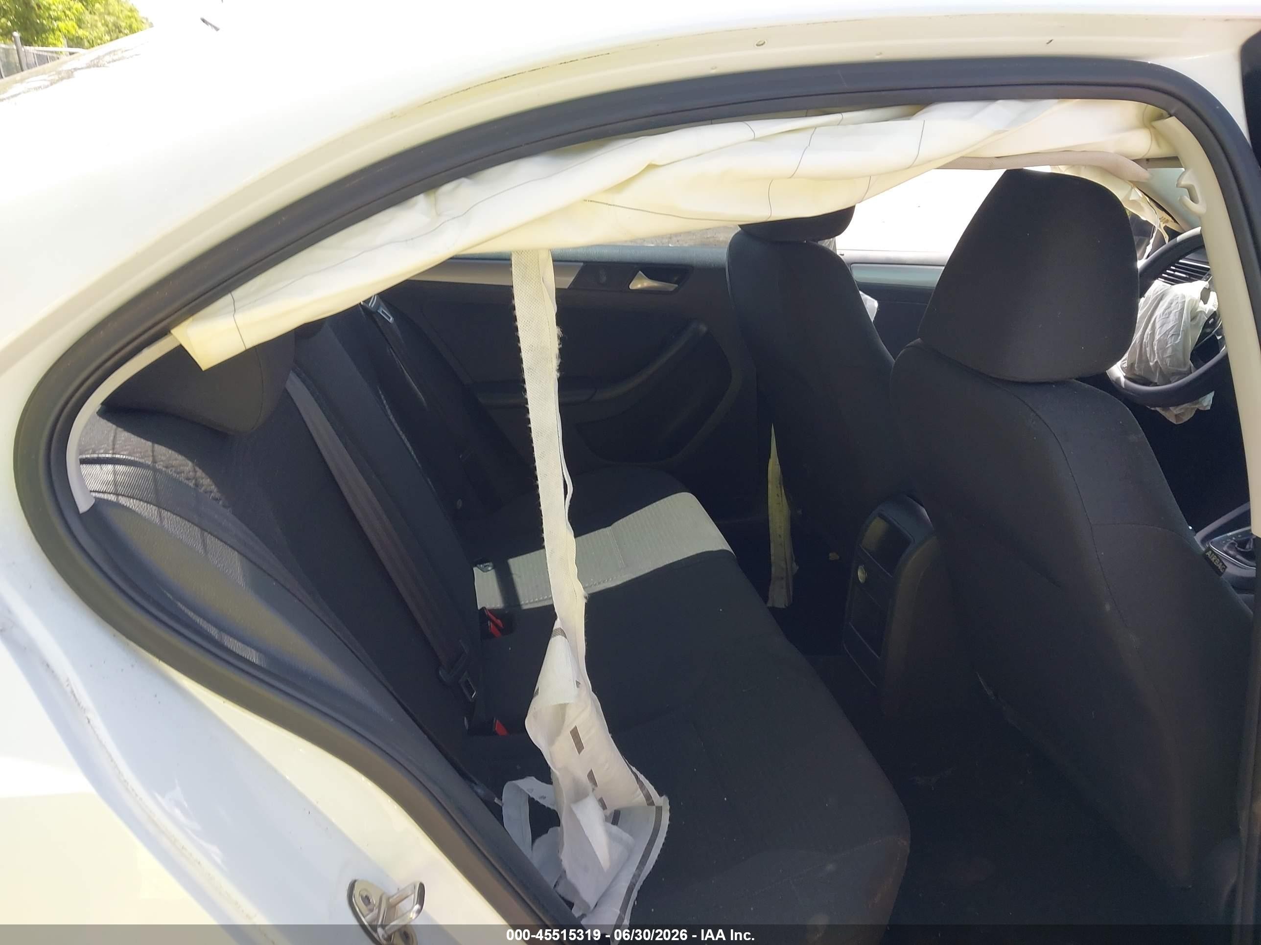 2015 Volkswagen Jetta 1.8t Se White vin: 3VWD17AJ2FM356077