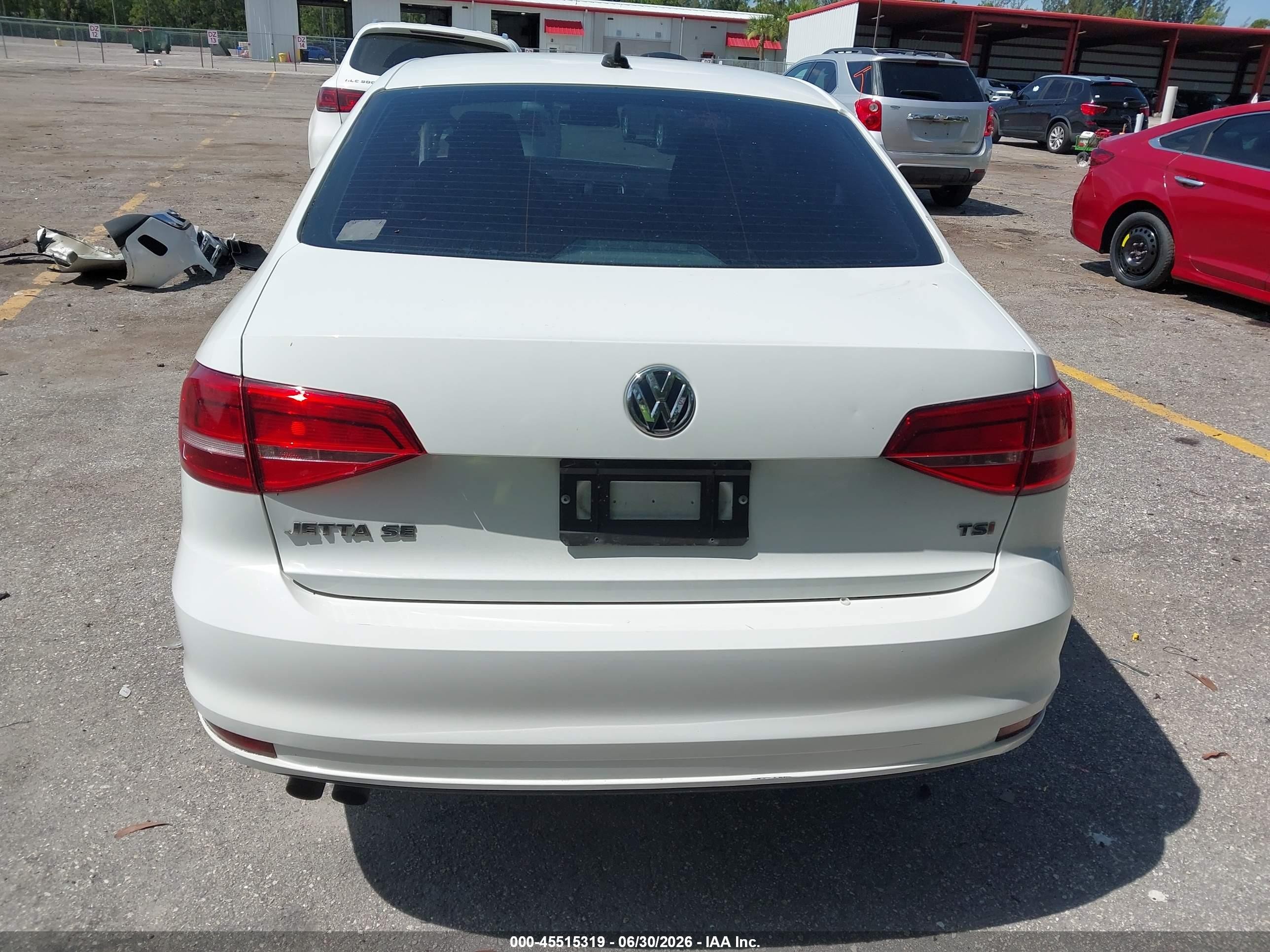 2015 Volkswagen Jetta 1.8t Se White vin: 3VWD17AJ2FM356077