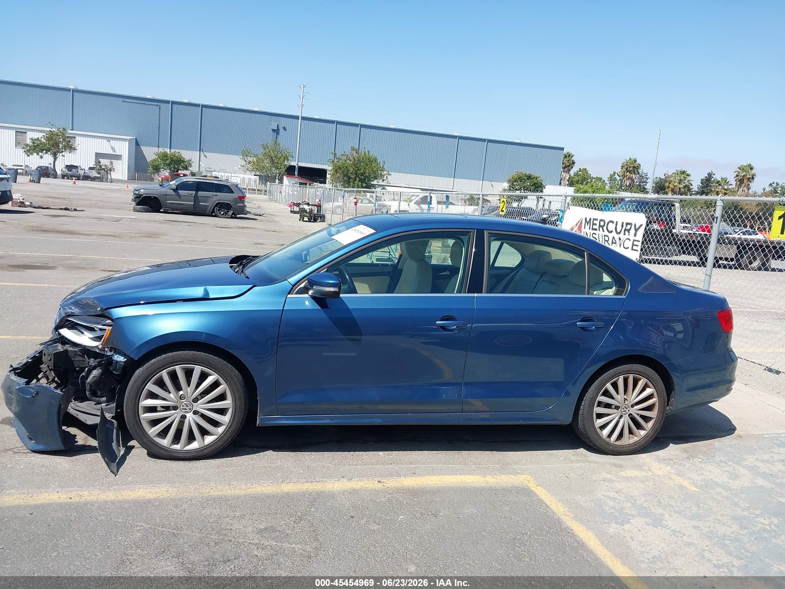 2015 Volkswagen Jetta 1.8t Se Blue vin: 3VWD17AJ2FM404015