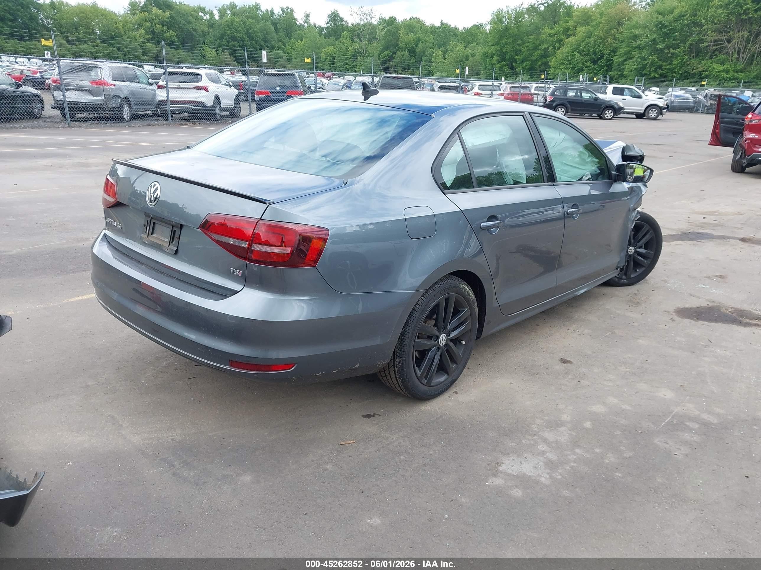 2018 Volkswagen Jetta 1.8t Se Sport Серый vin: 3VWD17AJ2JM242606