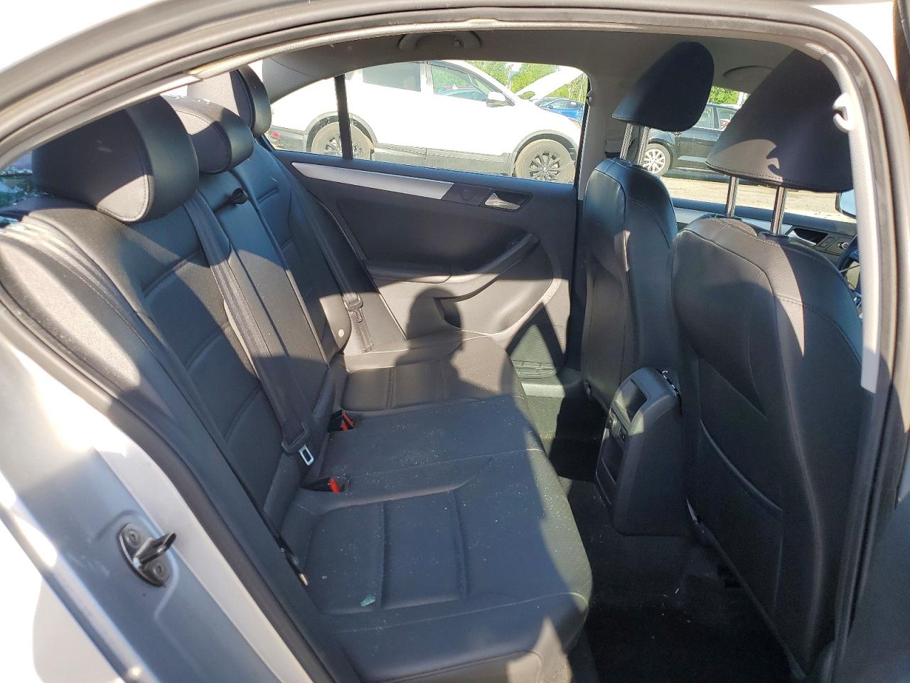 2014 Volkswagen Jetta Se Silver vin: 3VWD17AJ3EM227053