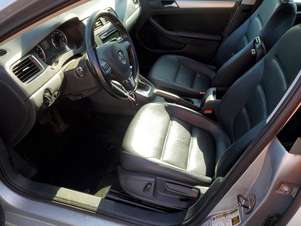 2014 Volkswagen Jetta Se Silver vin: 3VWD17AJ3EM227053