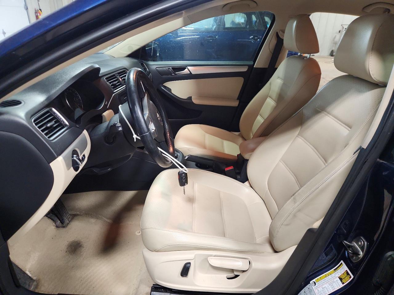 2014 Volkswagen Jetta Se Blue vin: 3VWD17AJ3EM302916