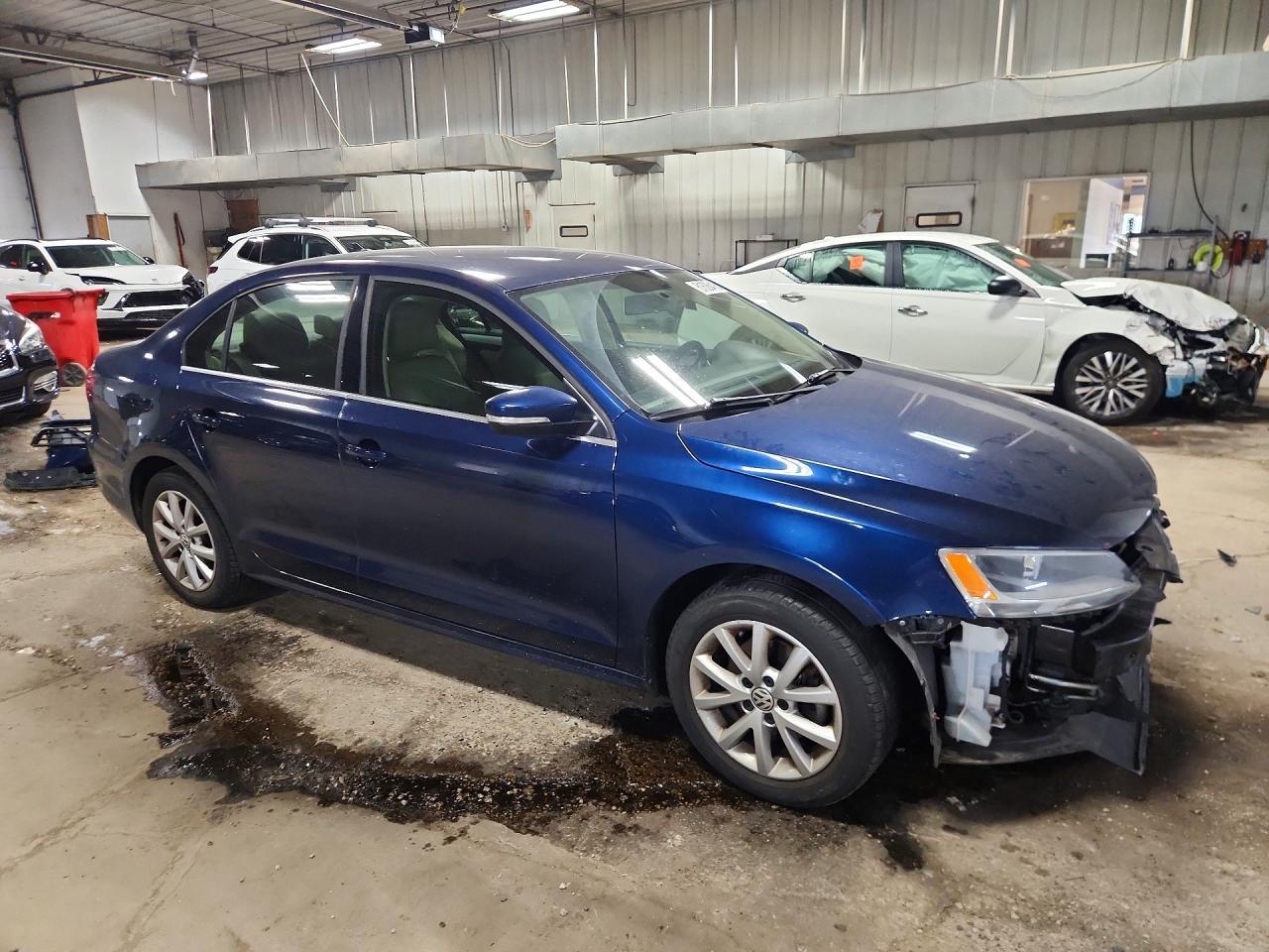 2014 Volkswagen Jetta Se Blue vin: 3VWD17AJ3EM302916