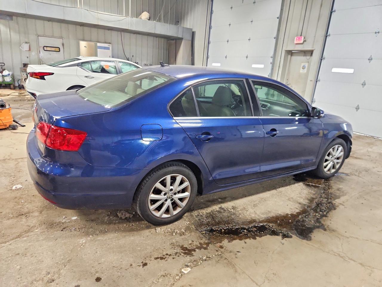 2014 Volkswagen Jetta Se Blue vin: 3VWD17AJ3EM302916