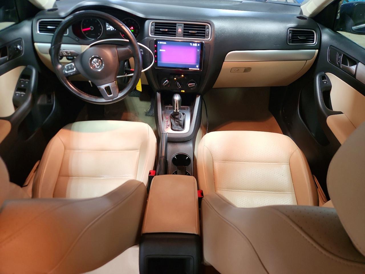 2014 Volkswagen Jetta Se Blue vin: 3VWD17AJ3EM302916