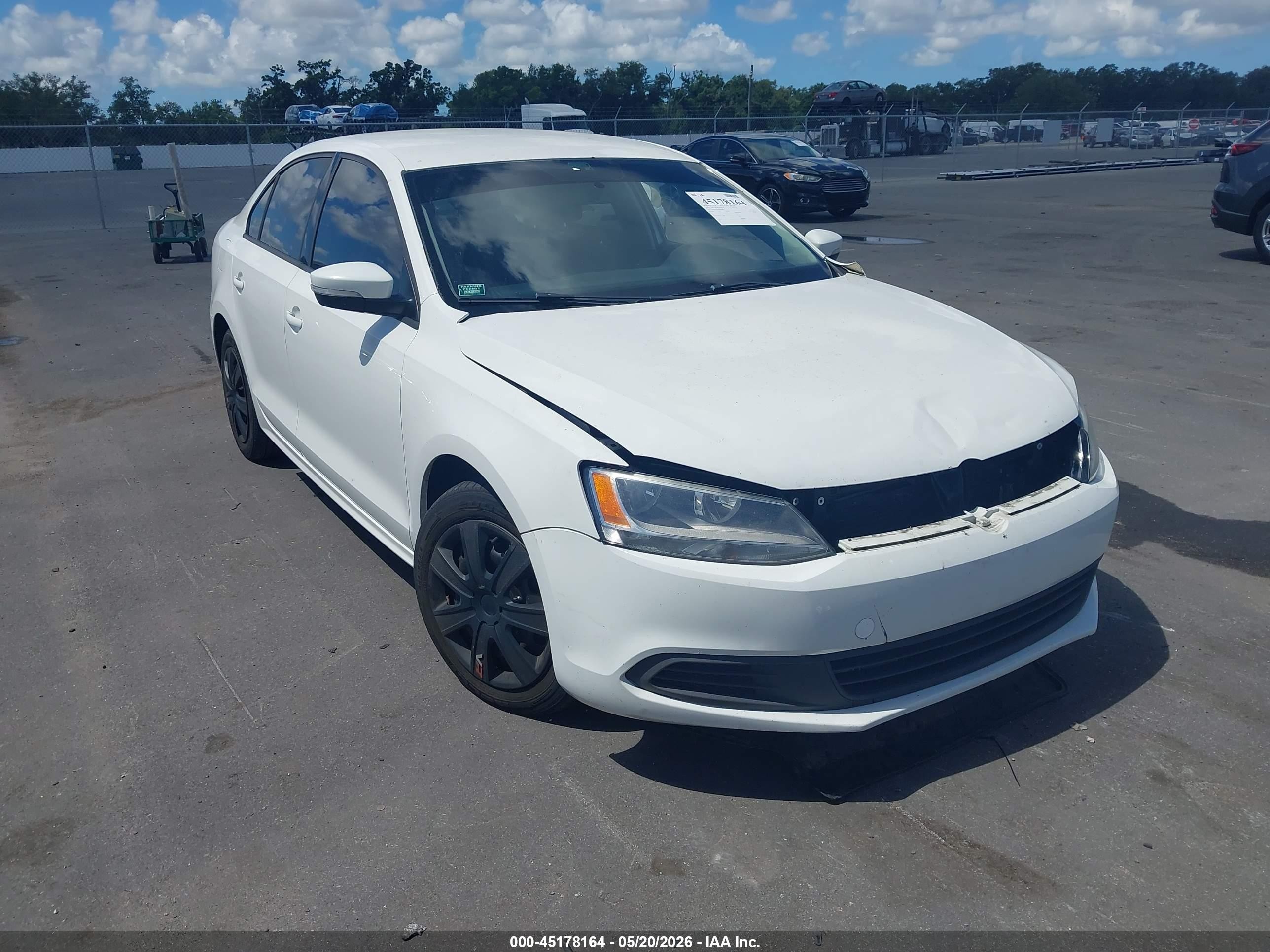 3VWD17AJ3EM308683
