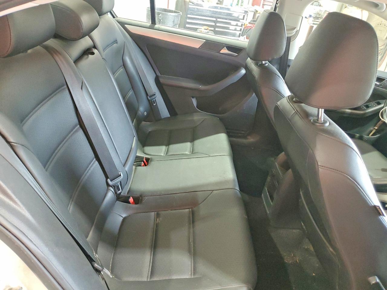 2014 Volkswagen Jetta Se White vin: 3VWD17AJ3EM322132