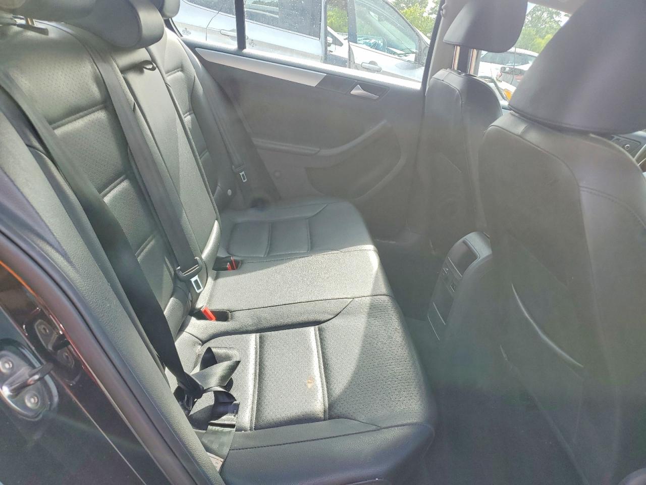 2014 Volkswagen Jetta Se Black vin: 3VWD17AJ3EM394562