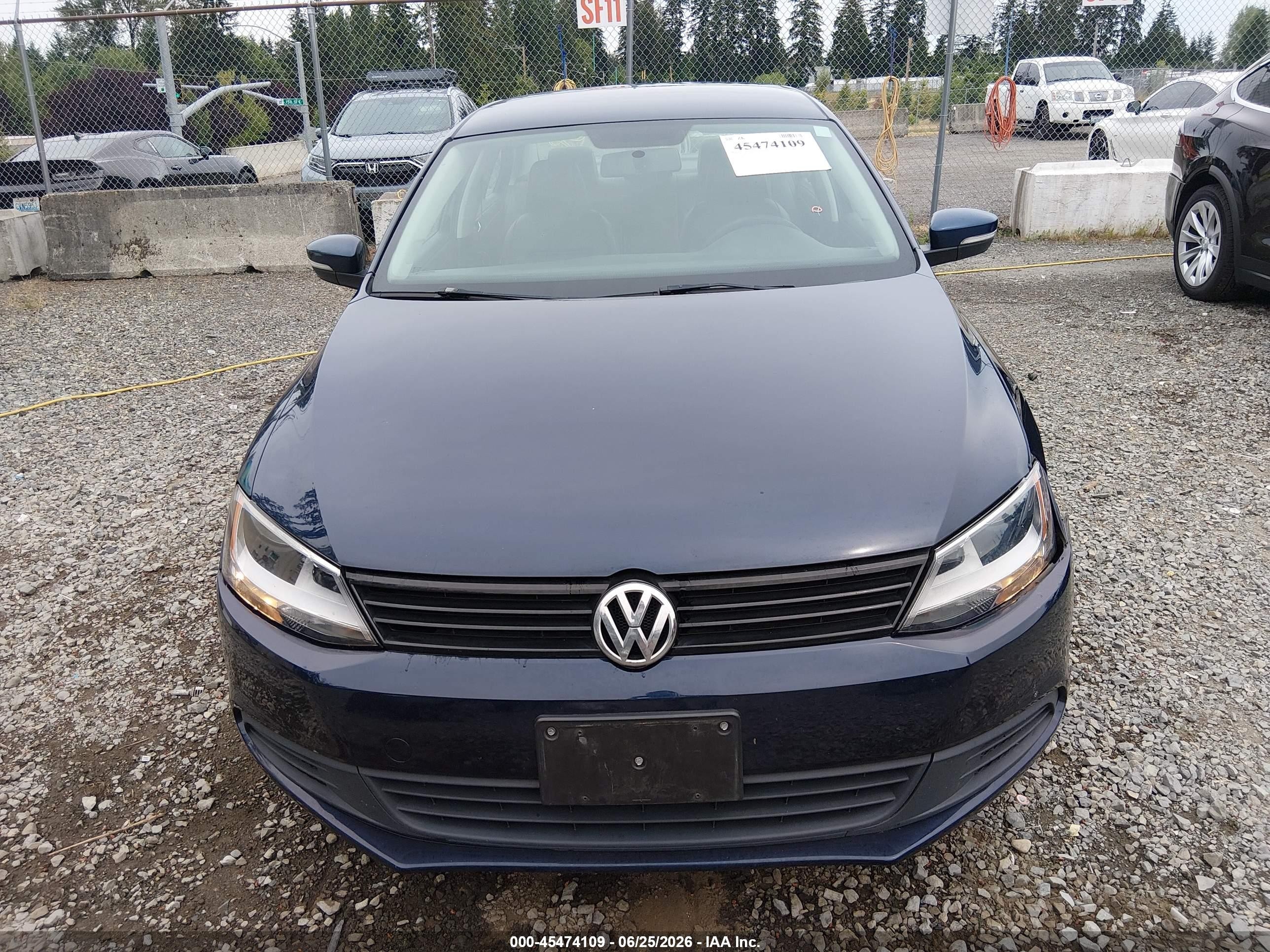 2014 Volkswagen Jetta 1.8t Se Blue vin: 3VWD17AJ3EM422408