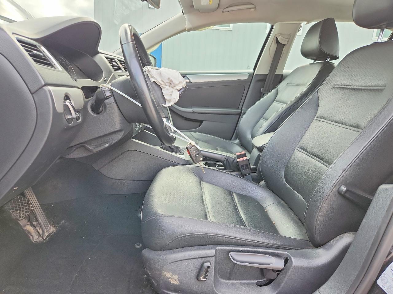 2014 Volkswagen Jetta Se Black vin: 3VWD17AJ3EM432890