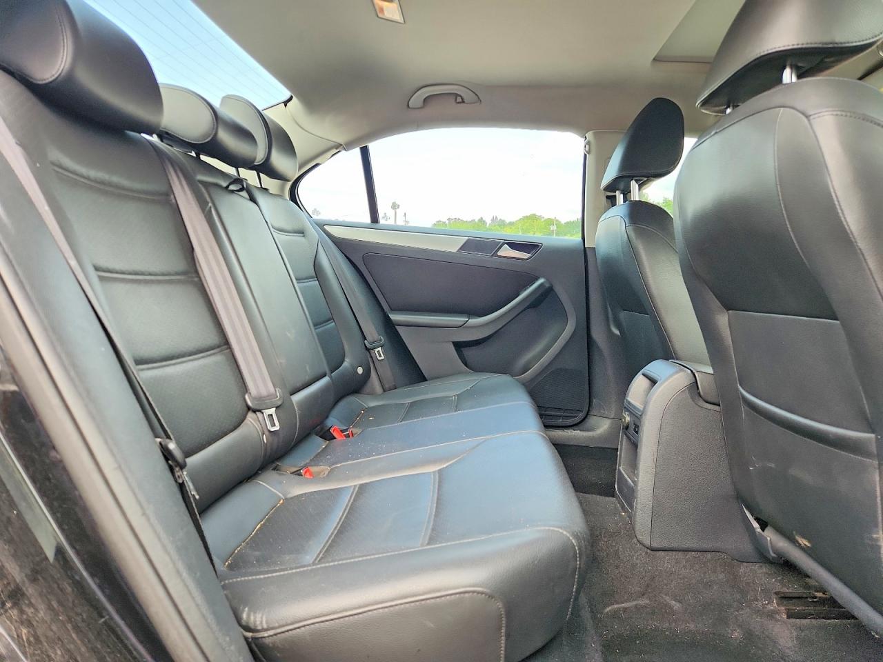 2014 Volkswagen Jetta Se Black vin: 3VWD17AJ3EM432890