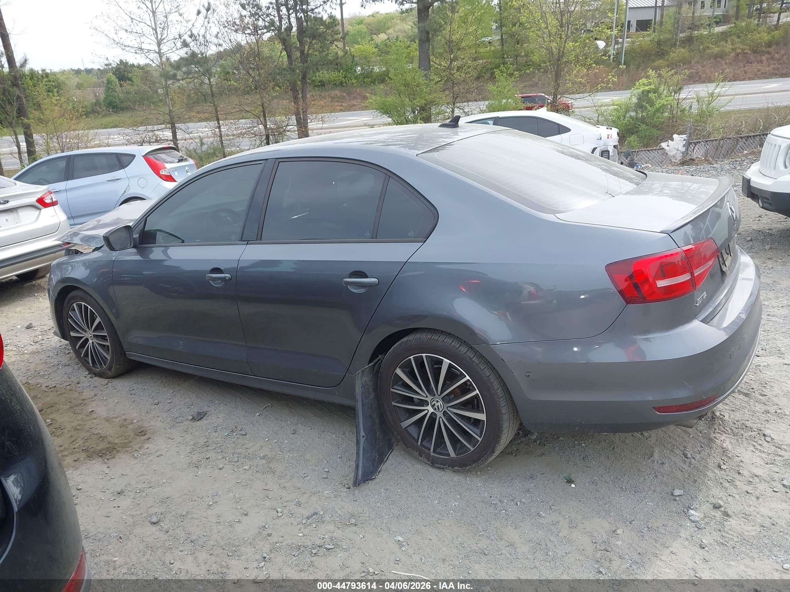 2015 Volkswagen Jetta 1.8t Sport Gray vin: 3VWD17AJ3FM222839