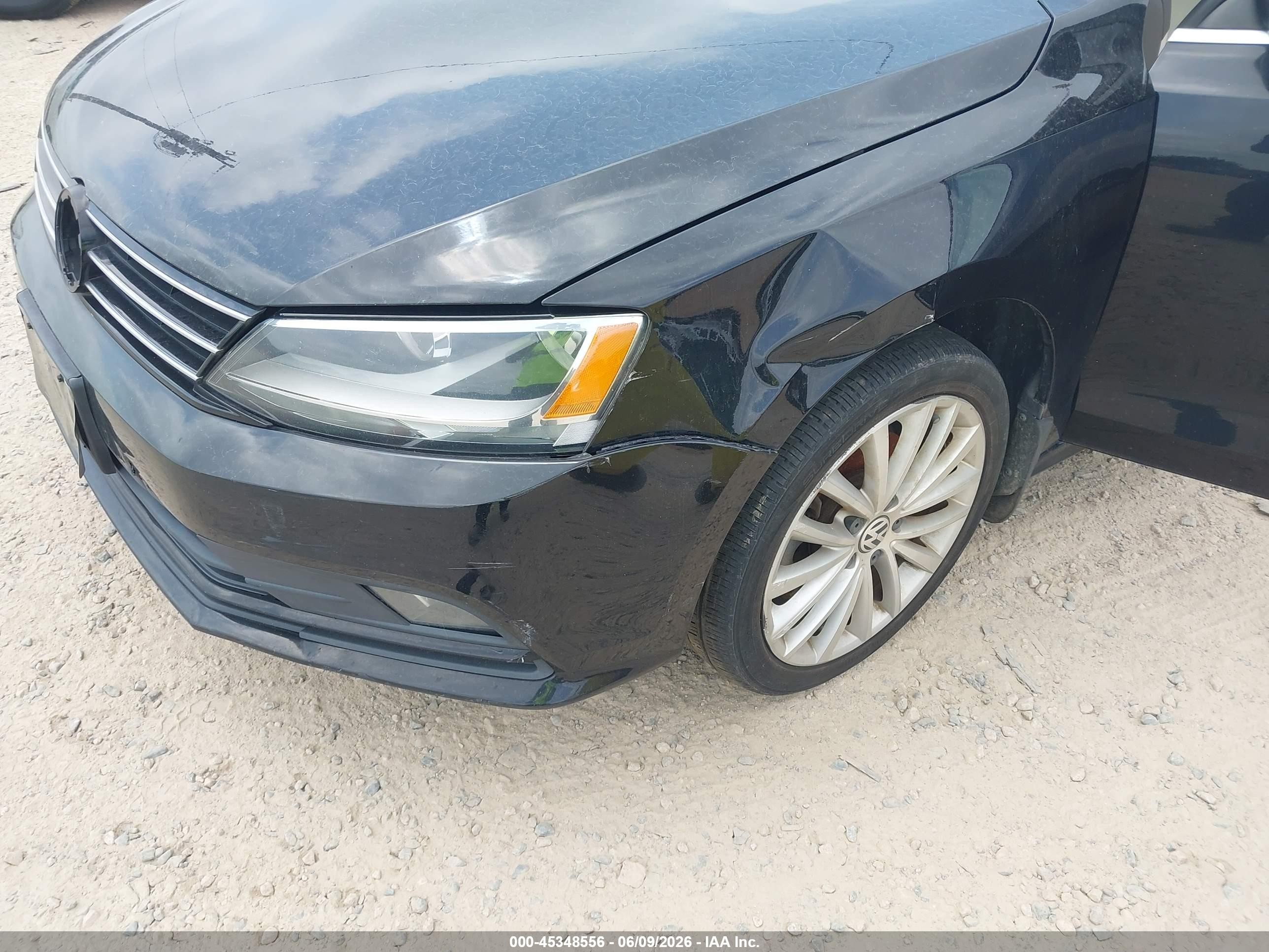 2015 Volkswagen Jetta 1.8t Se Черный vin: 3VWD17AJ3FM269563