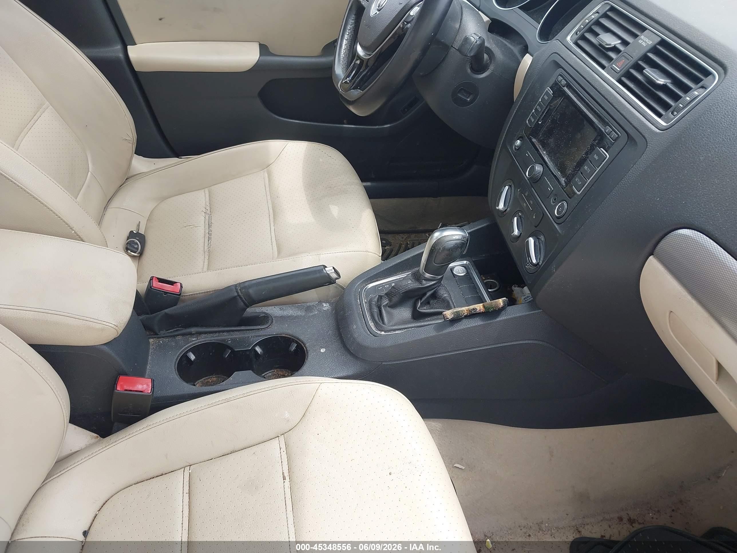 2015 Volkswagen Jetta 1.8t Se Черный vin: 3VWD17AJ3FM269563