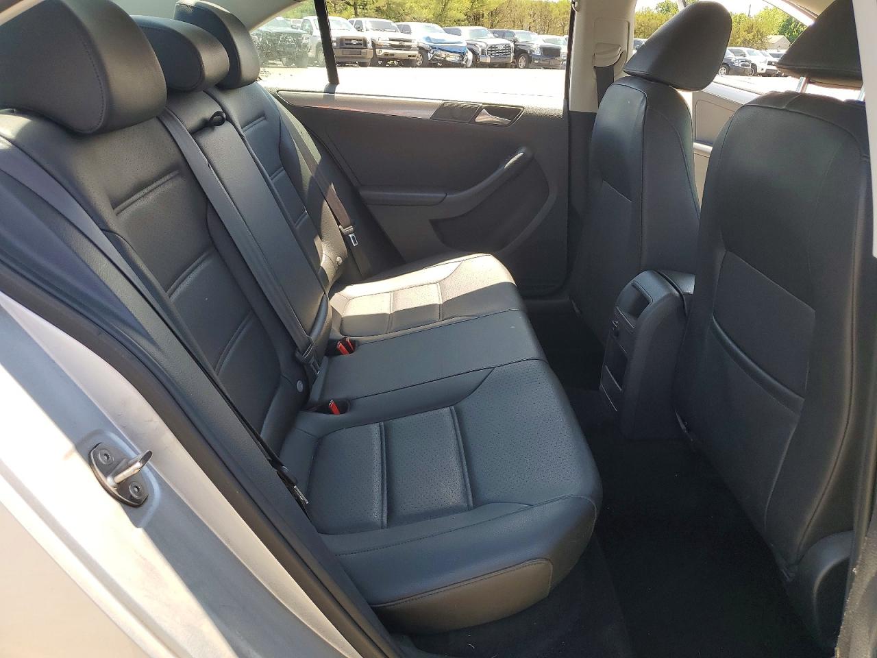 2015 Volkswagen Jetta Se Silver vin: 3VWD17AJ3FM406081