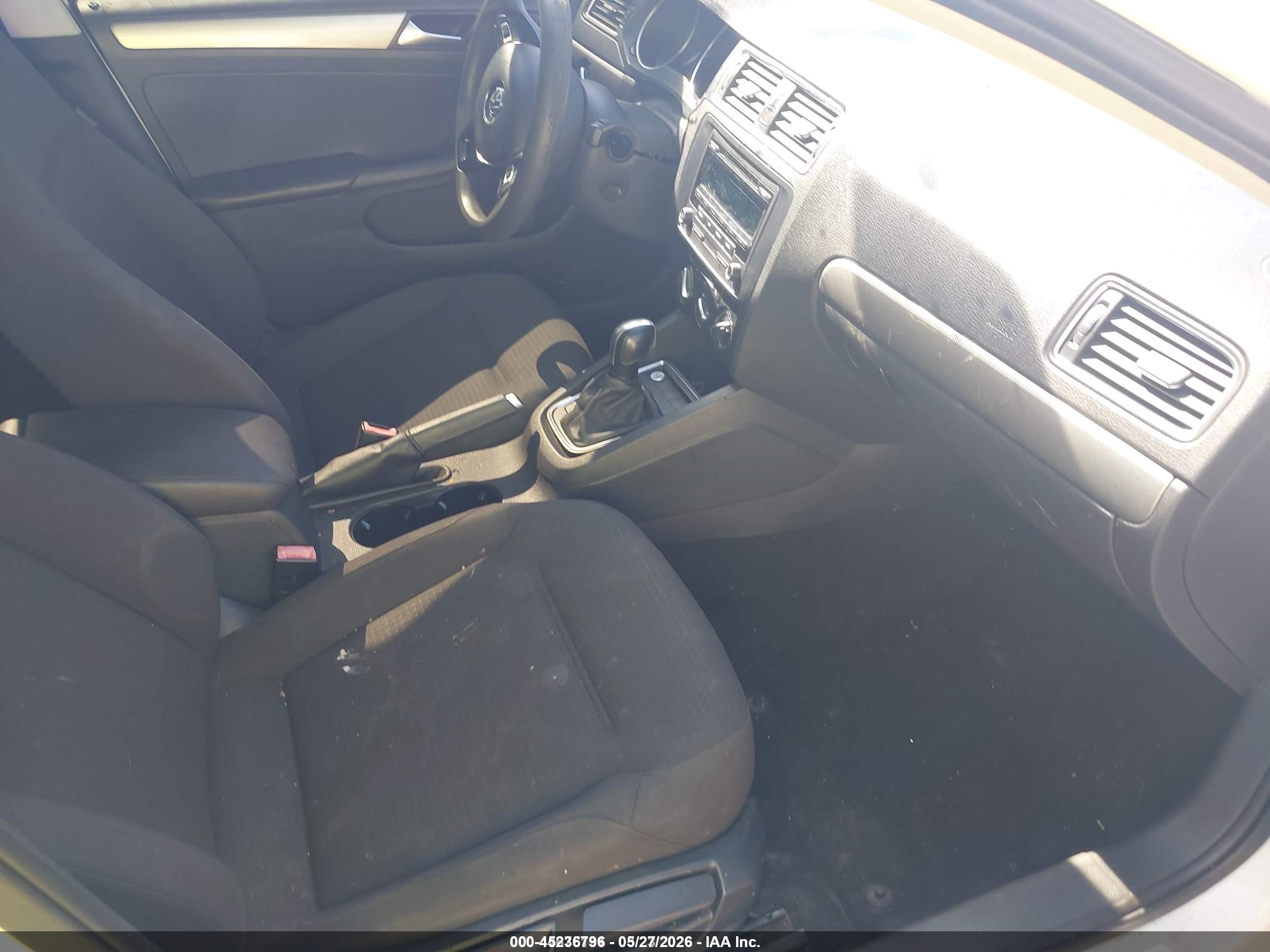 2015 Volkswagen Jetta 1.8t Se White vin: 3VWD17AJ3FM418781
