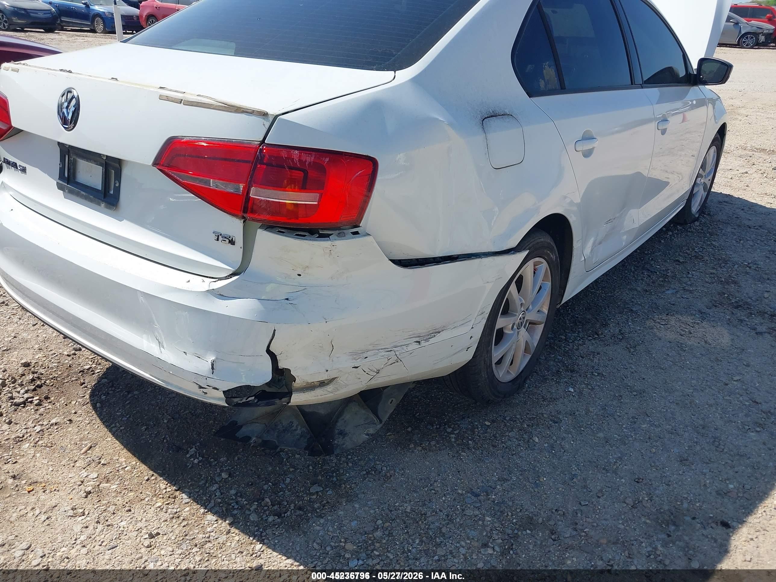 2015 Volkswagen Jetta 1.8t Se White vin: 3VWD17AJ3FM418781