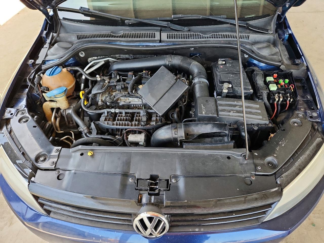 2014 Volkswagen Jetta Se Blue vin: 3VWD17AJ4EM243391