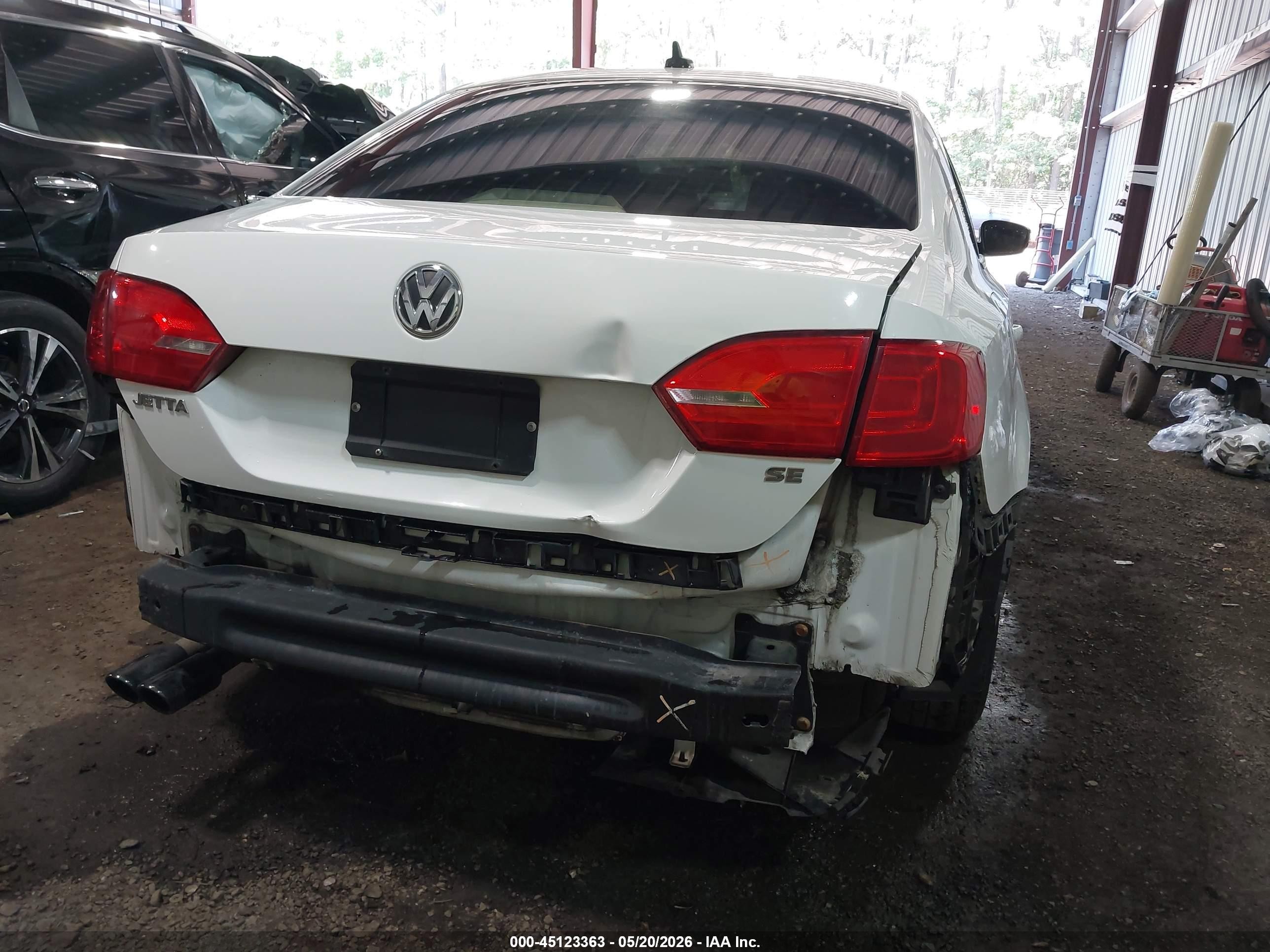 2014 Volkswagen Jetta 1.8t Se White vin: 3VWD17AJ4EM266539