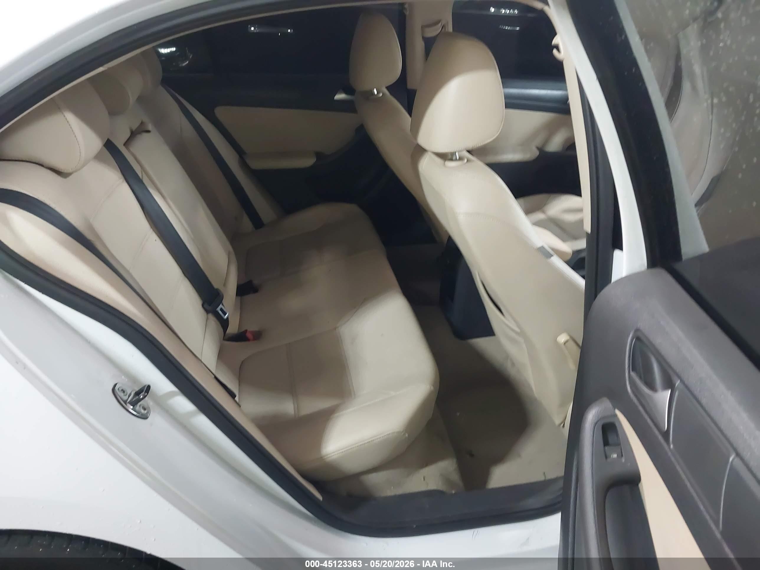 2014 Volkswagen Jetta 1.8t Se White vin: 3VWD17AJ4EM266539