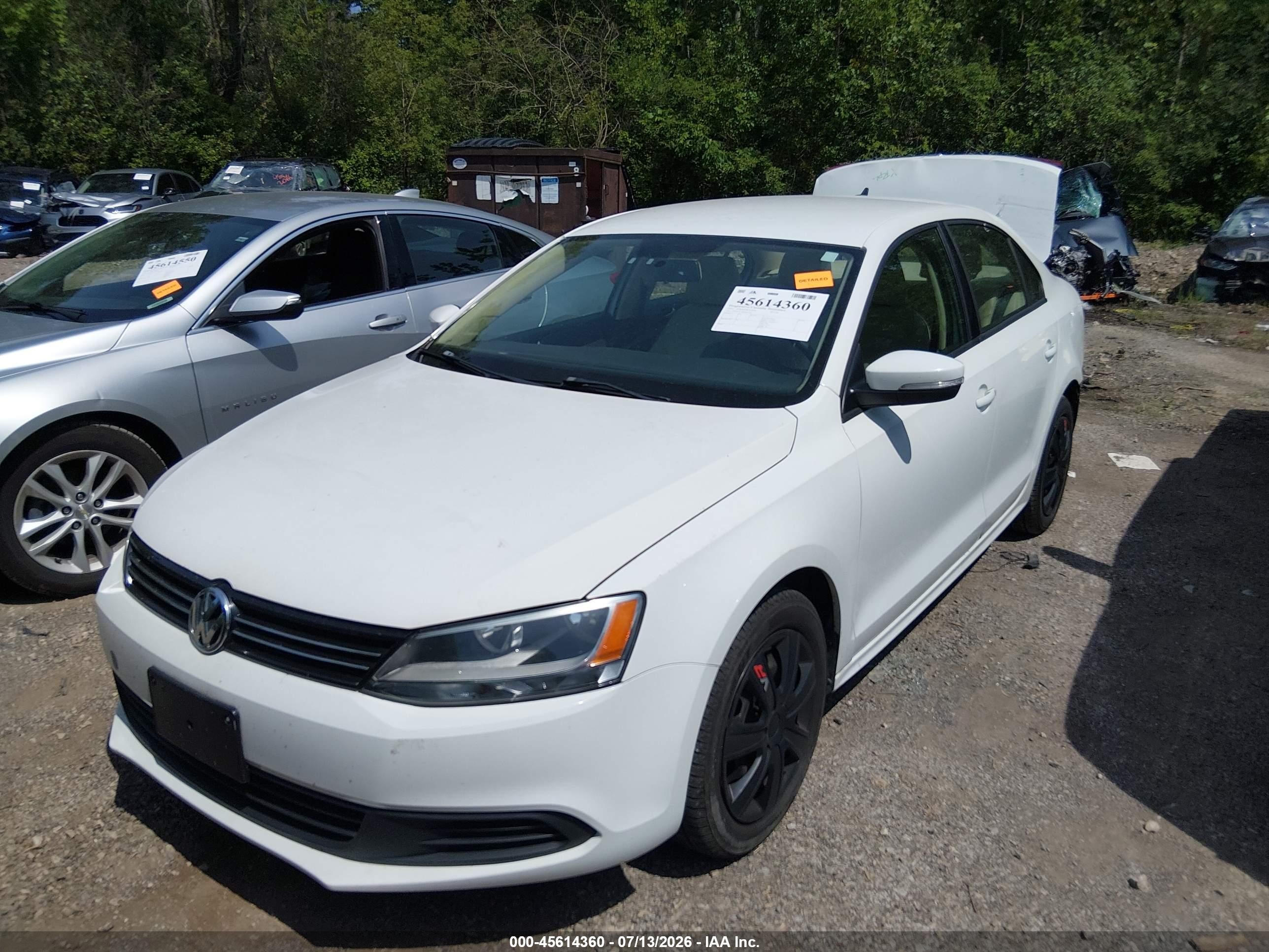 2014 Volkswagen Jetta 1.8t Se Белый vin: 3VWD17AJ4EM281302