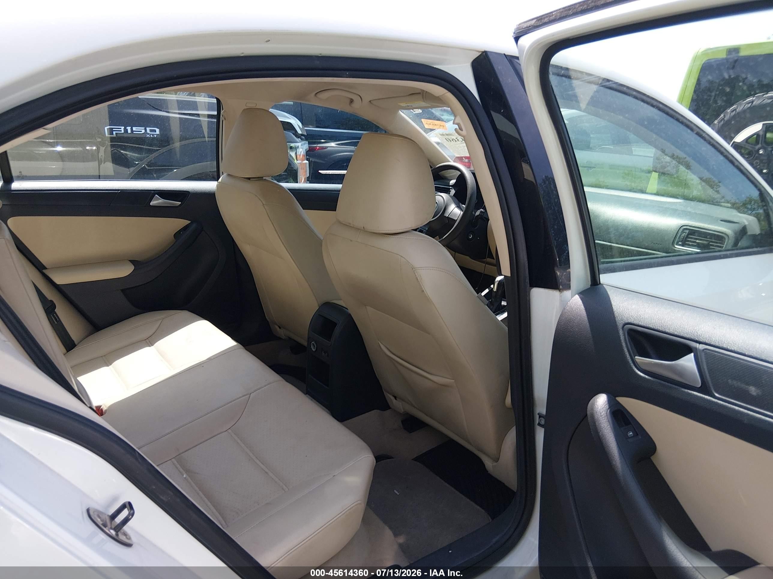 2014 Volkswagen Jetta 1.8t Se Белый vin: 3VWD17AJ4EM281302