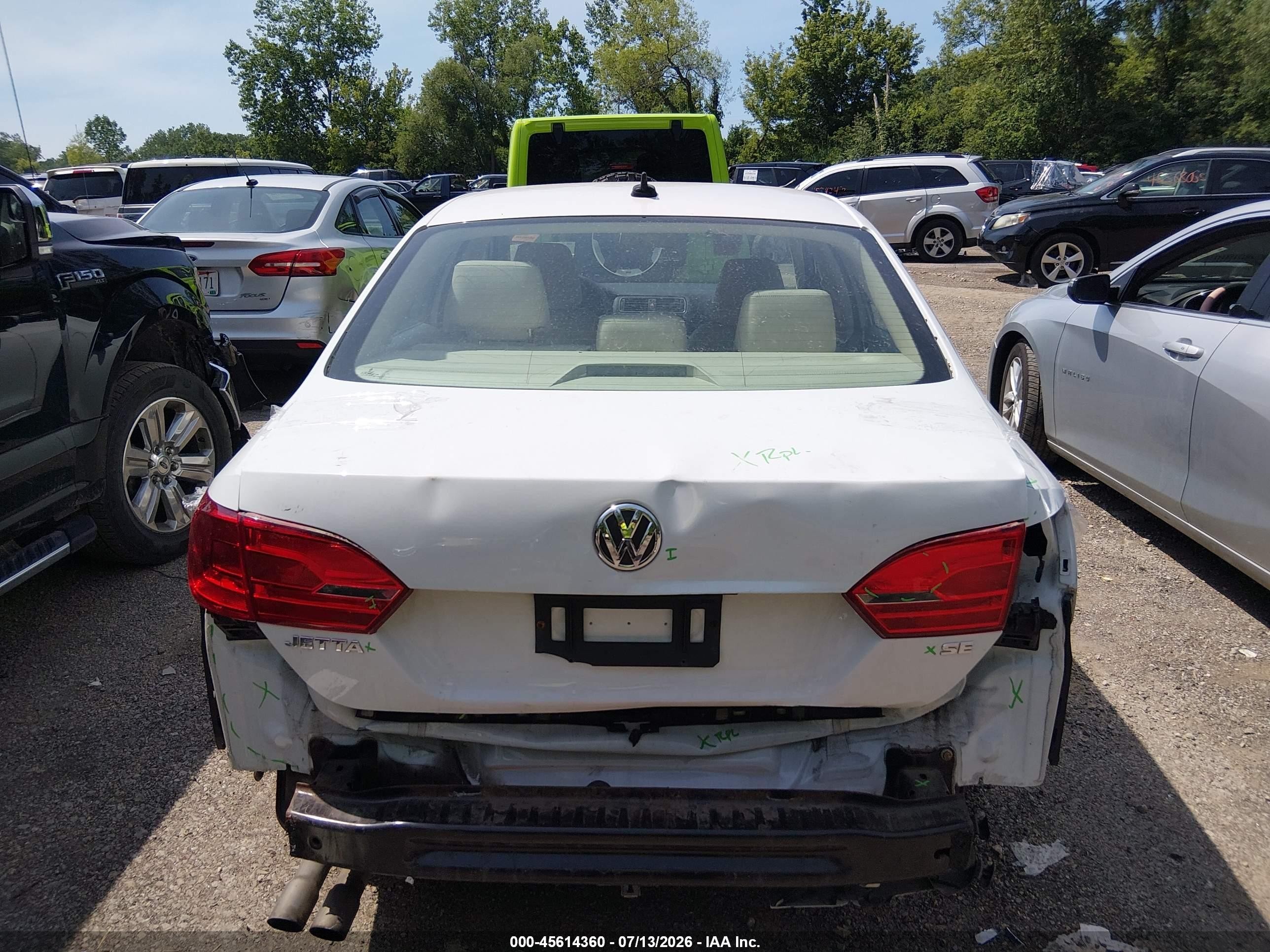 2014 Volkswagen Jetta 1.8t Se Белый vin: 3VWD17AJ4EM281302