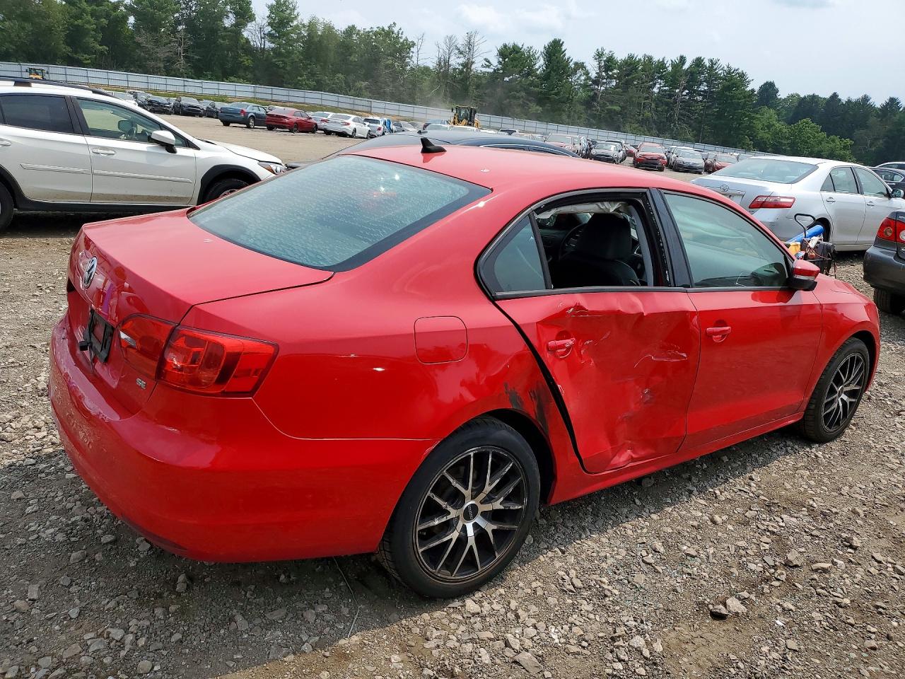 2014 Volkswagen Jetta Se Красный vin: 3VWD17AJ4EM283647