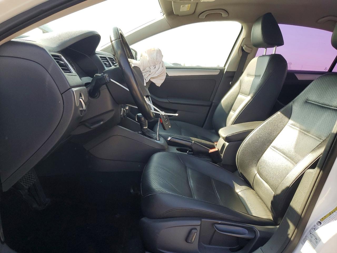 2014 Volkswagen Jetta Se Белый vin: 3VWD17AJ4EM285320