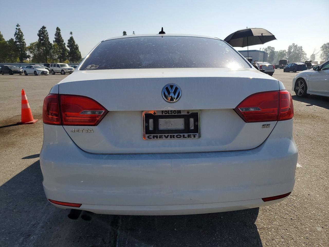 2014 Volkswagen Jetta Se Белый vin: 3VWD17AJ4EM285320