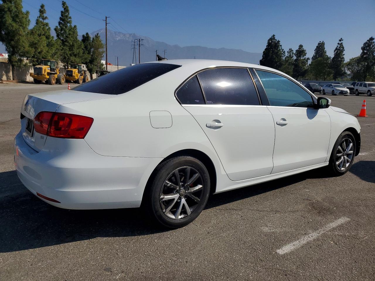 2014 Volkswagen Jetta Se Белый vin: 3VWD17AJ4EM285320