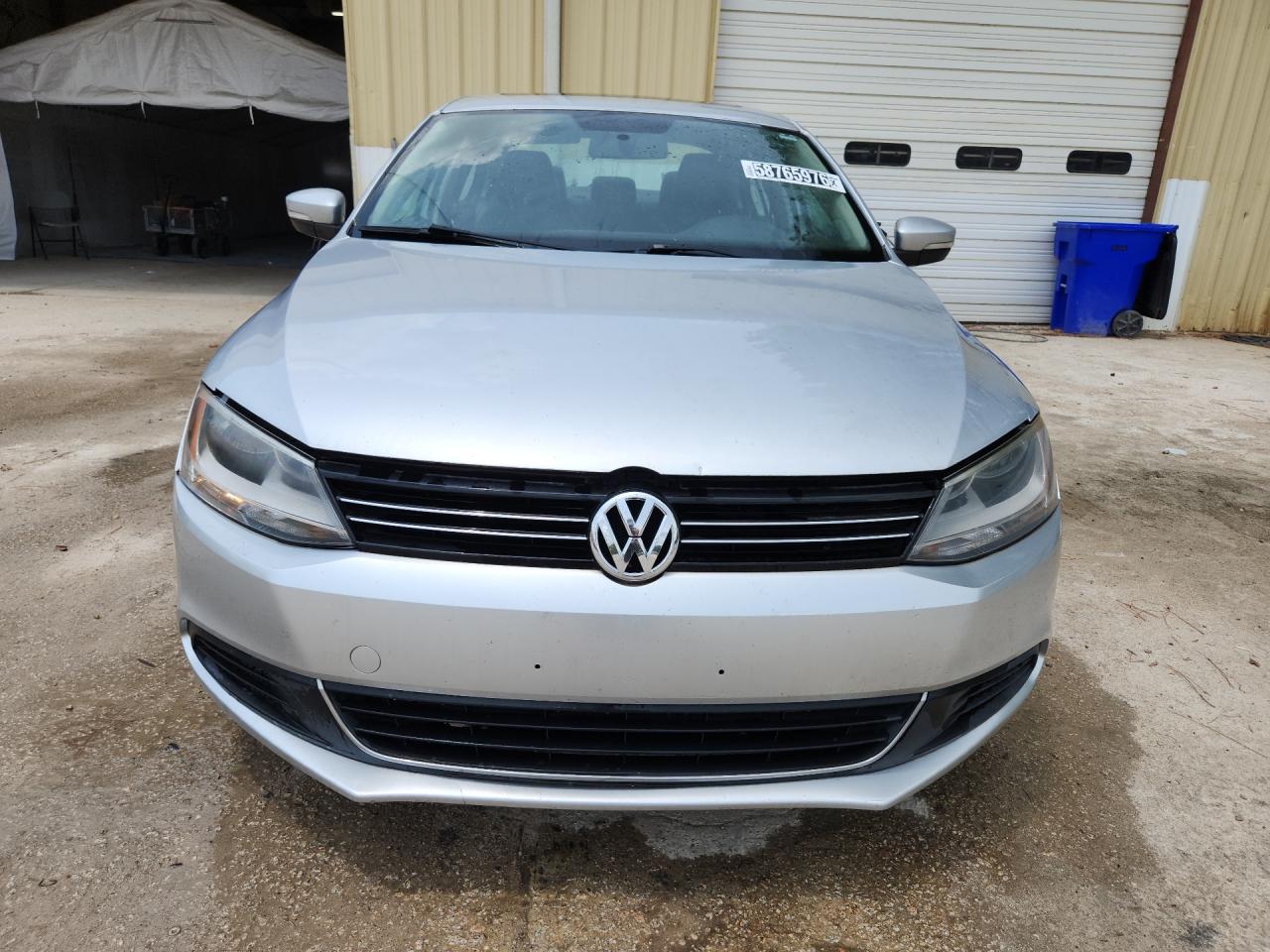 2014 Volkswagen Jetta Se Silver vin: 3VWD17AJ4EM289447 Damage: Hood, Dent(S) W/ Paint Dmg, 1/8 To 1/2 Inch