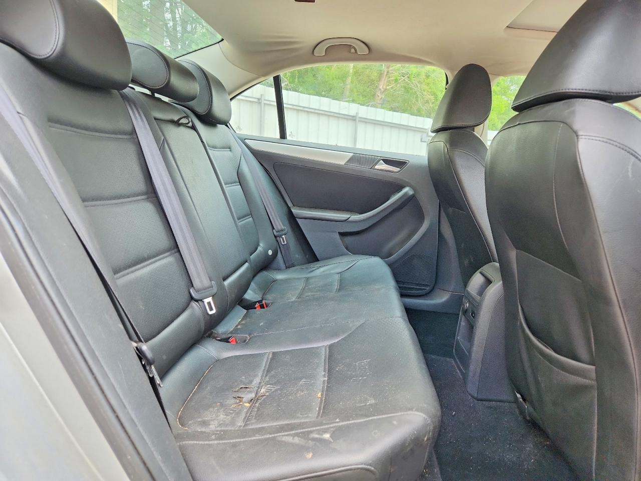 2014 Volkswagen Jetta Se Silver vin: 3VWD17AJ4EM289447