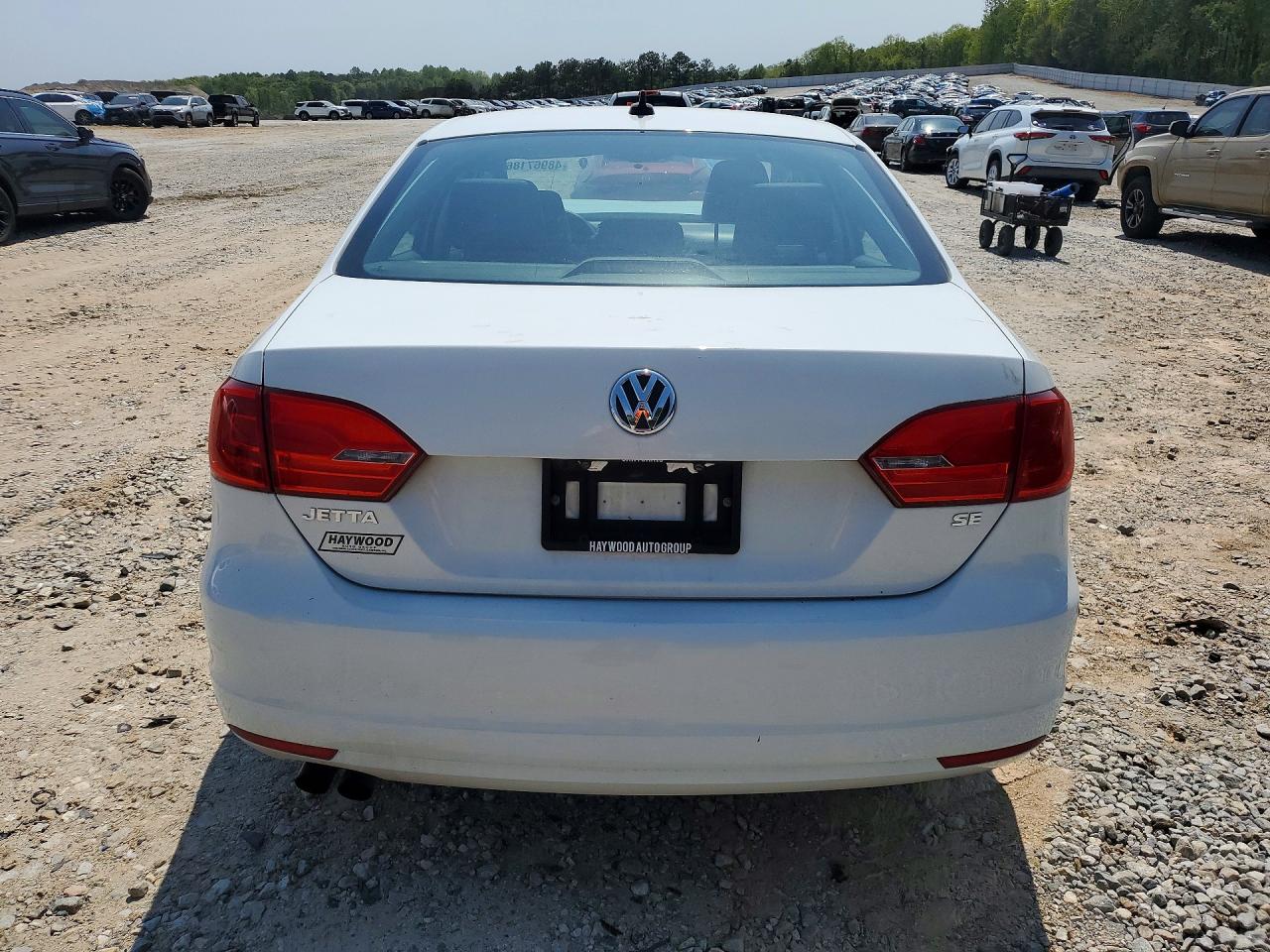 2014 Volkswagen Jetta Se Белый vin: 3VWD17AJ4EM294728