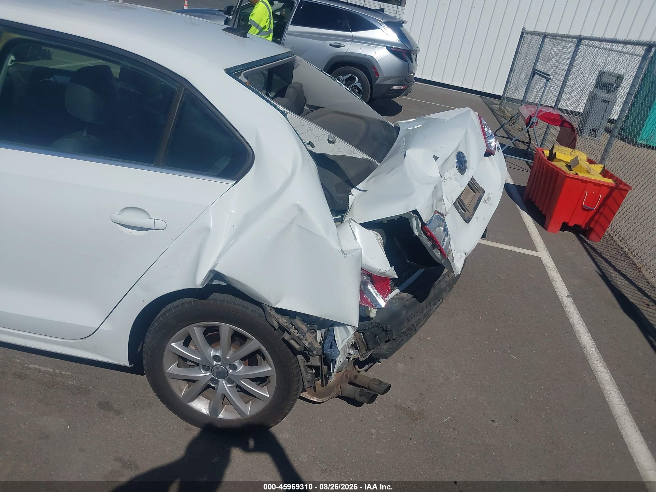 2014 Volkswagen Jetta 1.8t Se White vin: 3VWD17AJ4EM323354