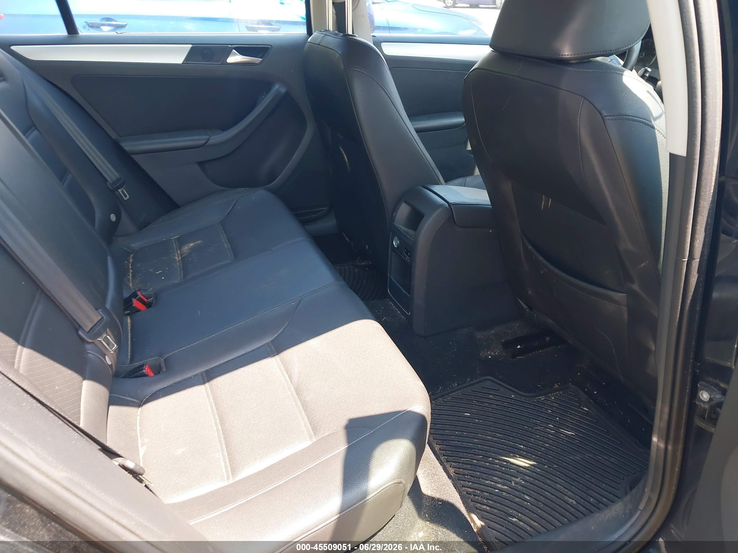 2014 Volkswagen Jetta 1.8t Se Black vin: 3VWD17AJ4EM325122