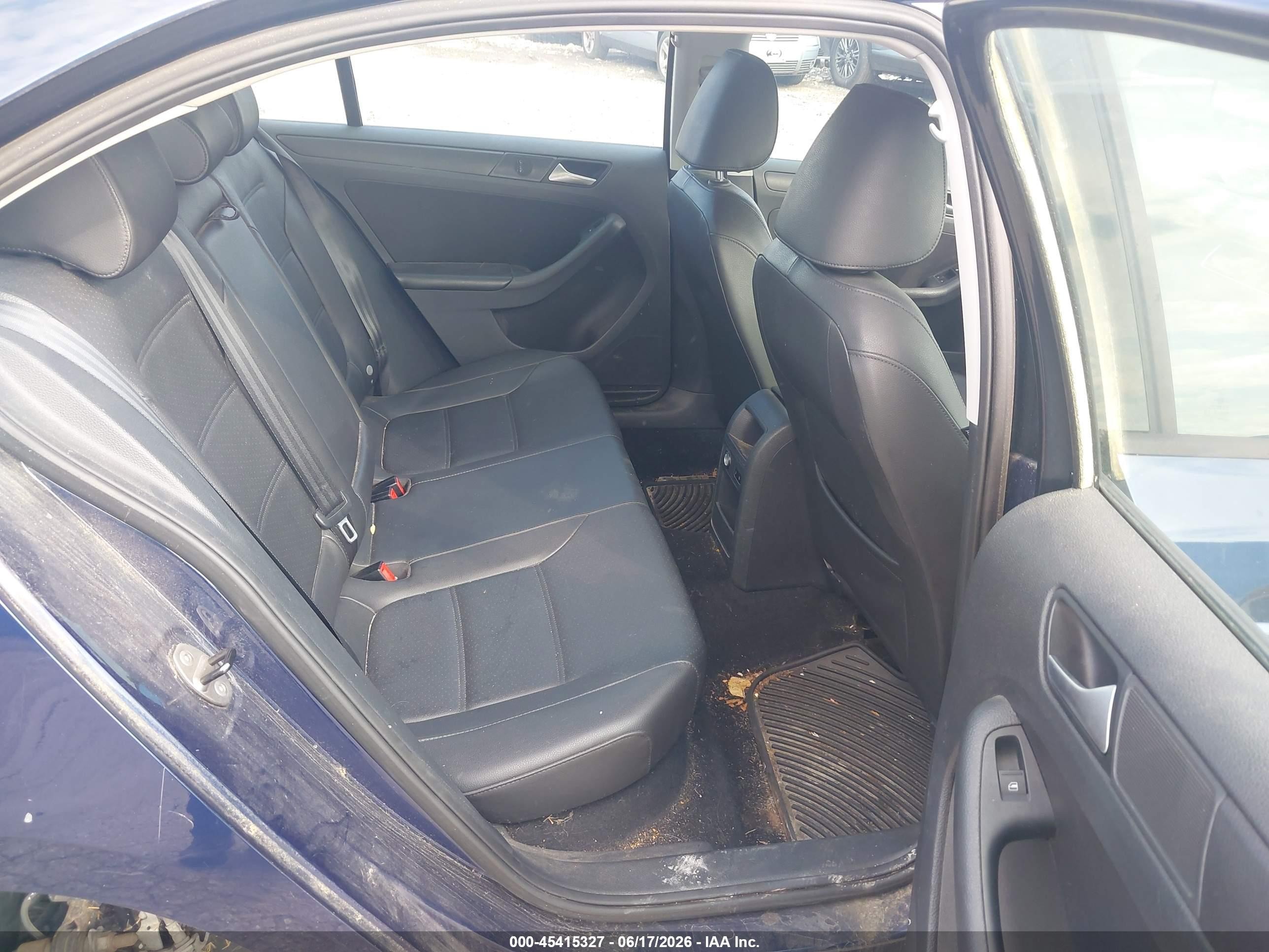 2014 Volkswagen Jetta 1.8t Se Blue vin: 3VWD17AJ4EM371601