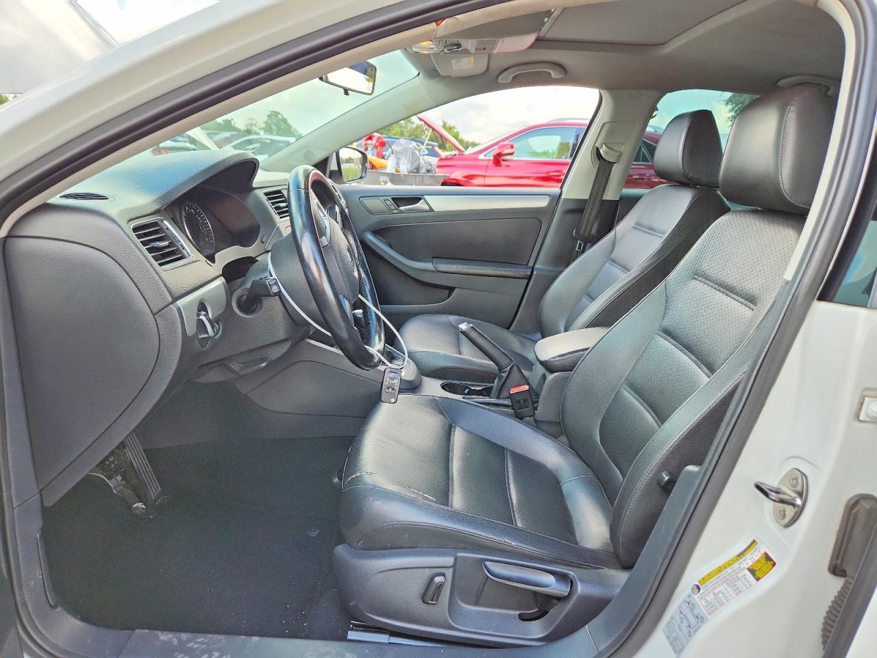 2014 Volkswagen Jetta Se Белый vin: 3VWD17AJ4EM403303