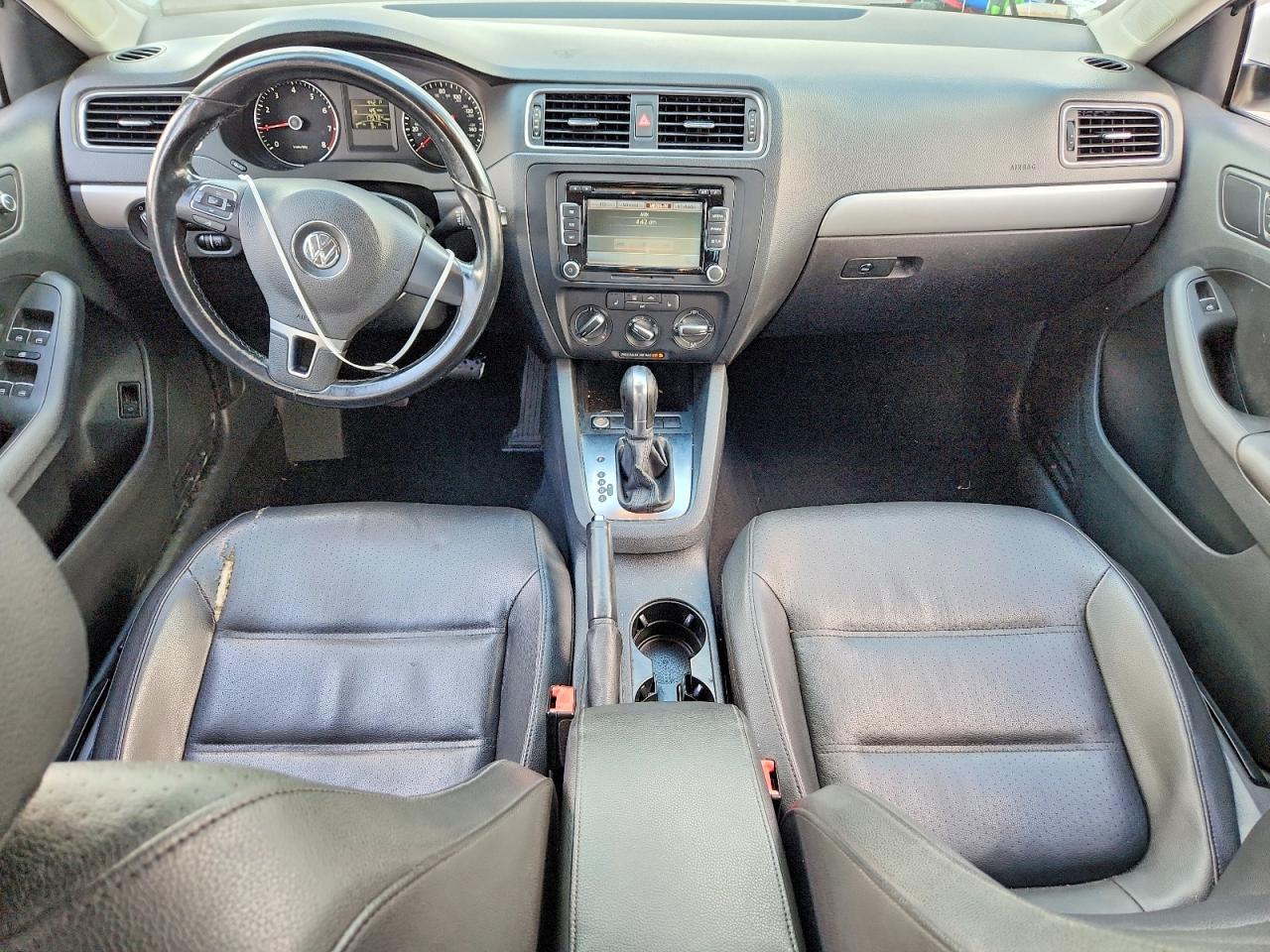 2014 Volkswagen Jetta Se Белый vin: 3VWD17AJ4EM403303