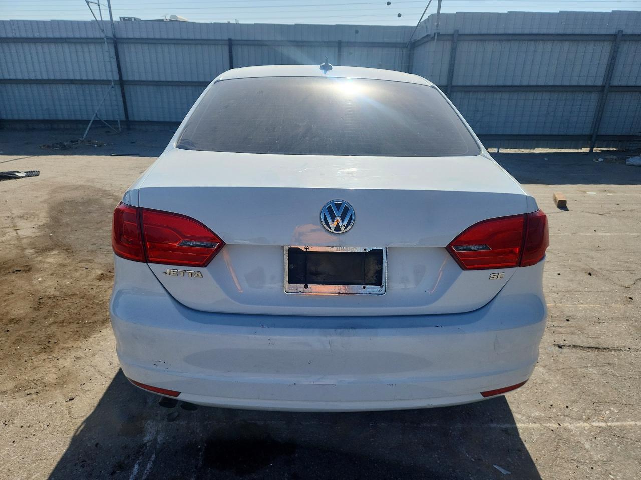 2014 Volkswagen Jetta Se White vin: 3VWD17AJ4EM419596
