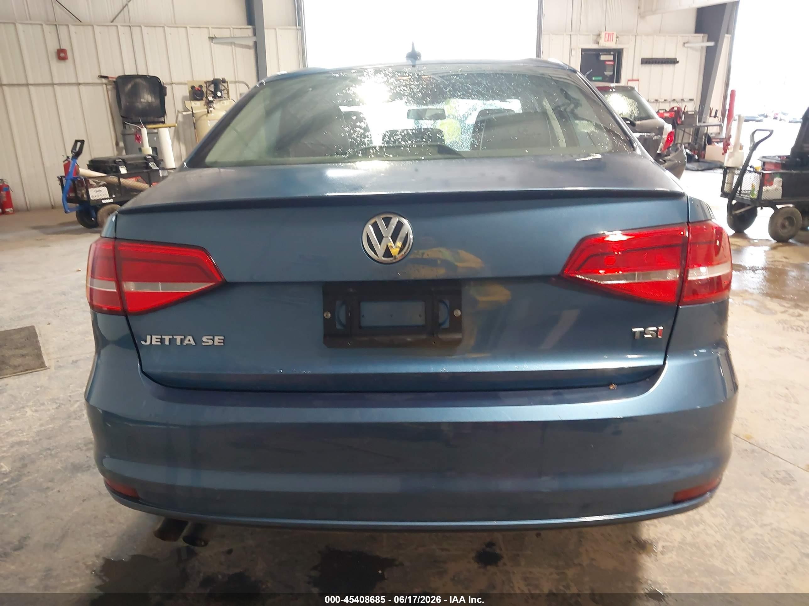 2015 Volkswagen Jetta 1.8t Se Blue vin: 3VWD17AJ4FM220968