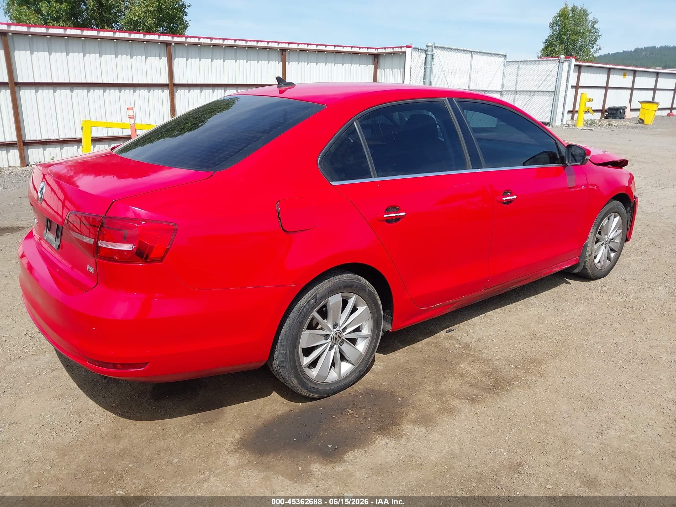 2015 Volkswagen Jetta 1.8t Se Красный vin: 3VWD17AJ4FM254411