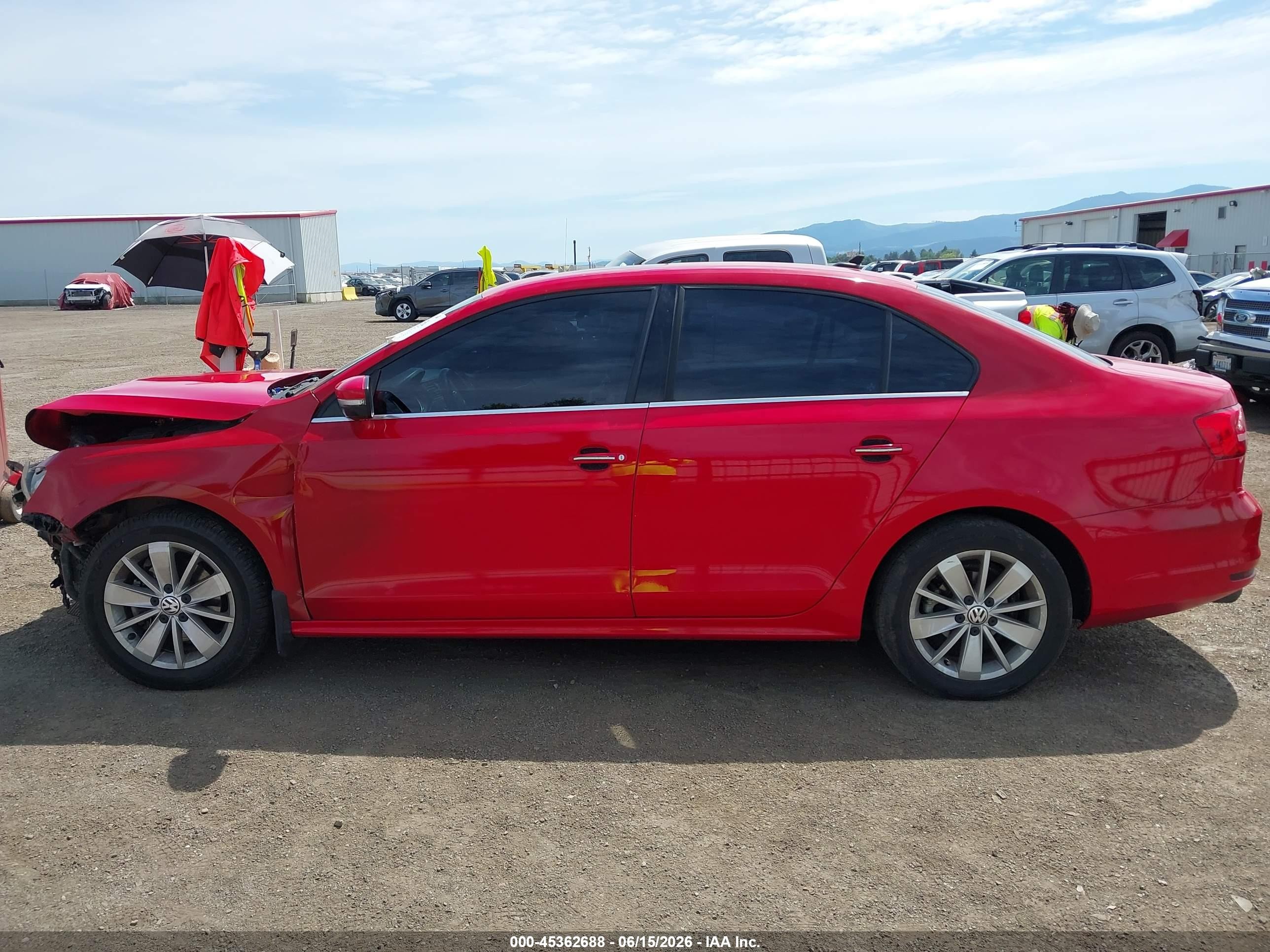 2015 Volkswagen Jetta 1.8t Se Красный vin: 3VWD17AJ4FM254411