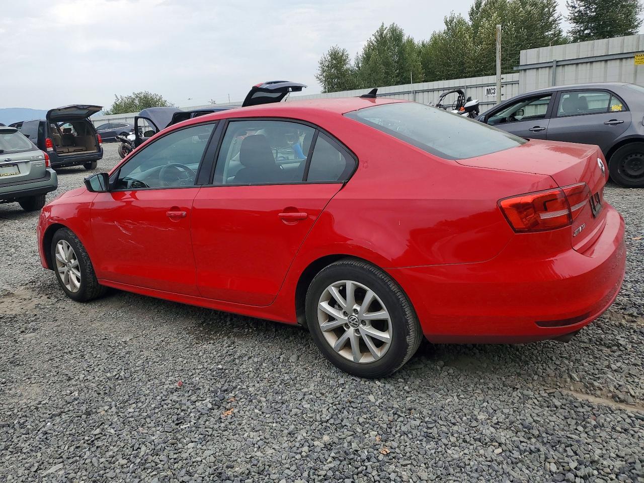 2015 Volkswagen Jetta Se Красный vin: 3VWD17AJ4FM262654