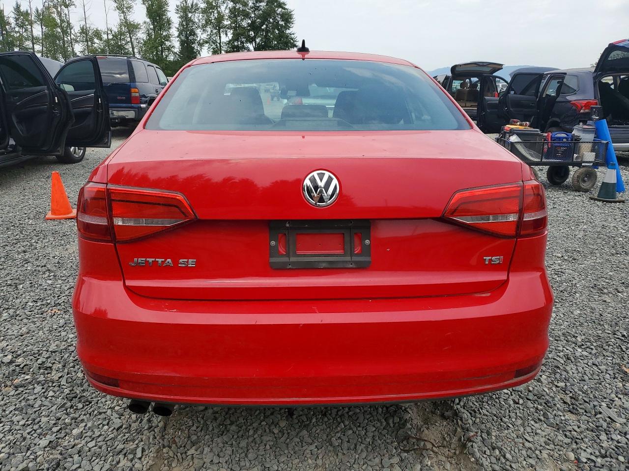 2015 Volkswagen Jetta Se Красный vin: 3VWD17AJ4FM262654